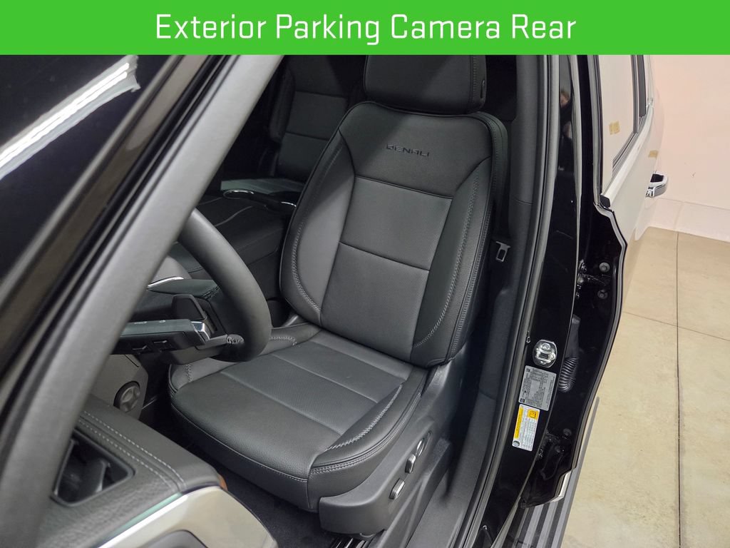 Used 2026 GMC Yukon Denali w/ Sun & Power Step Package AWD/4WD image 29
