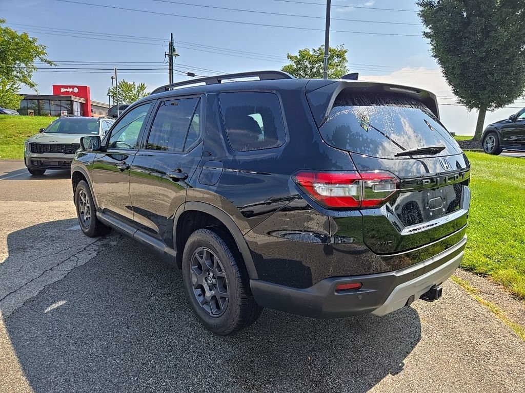 Used 2024 Honda Pilot TrailSport image 9
