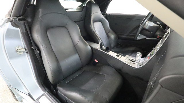Used 2005 Chrysler Crossfire Limited RWD image 11
