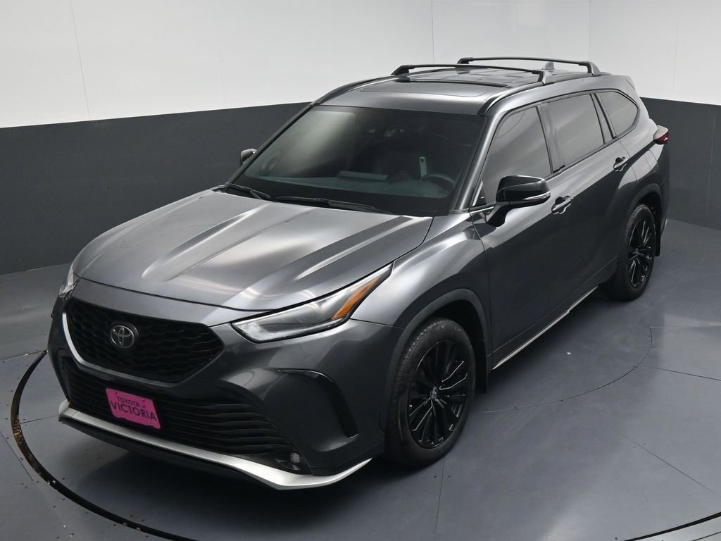 Used 2024 Toyota Highlander XSE FWD image 20