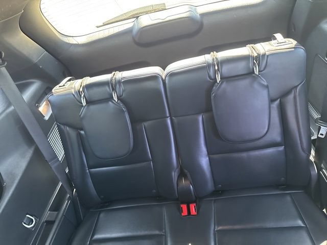 Used 2025 Ford Explorer ST-Line w/ ST-Line Street Pack AWD/4WD image 27