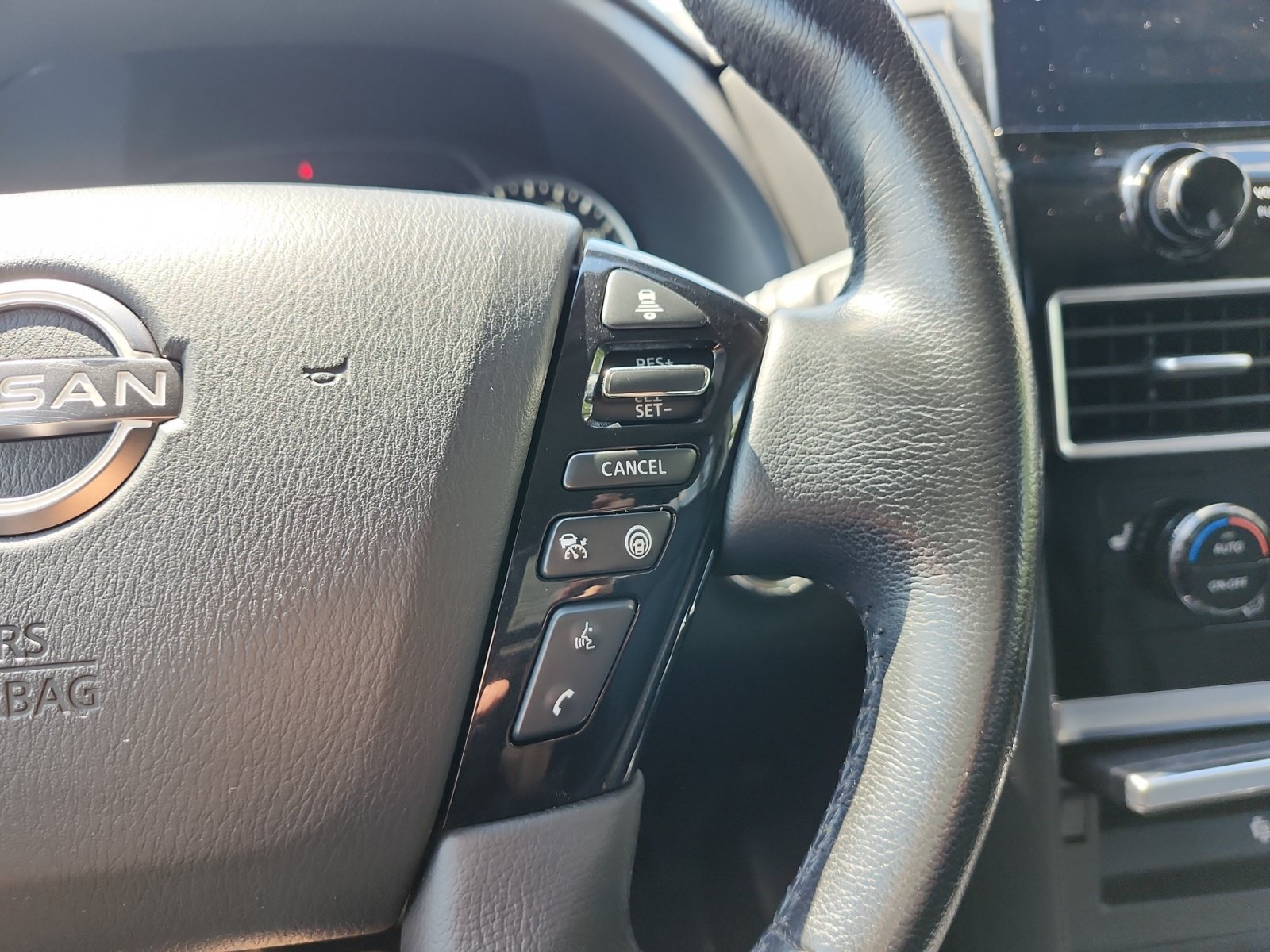 Used 2022 Nissan Armada SV AWD/4WD image 25