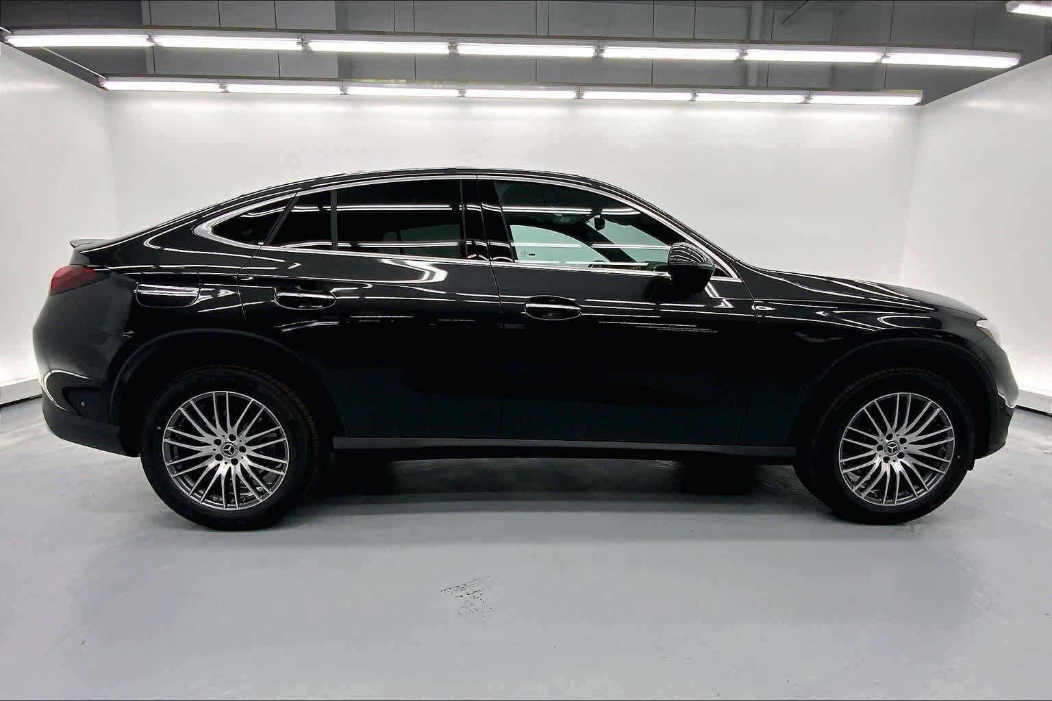 Used 2026 Mercedes-Benz GLC 300 4MATIC image 8