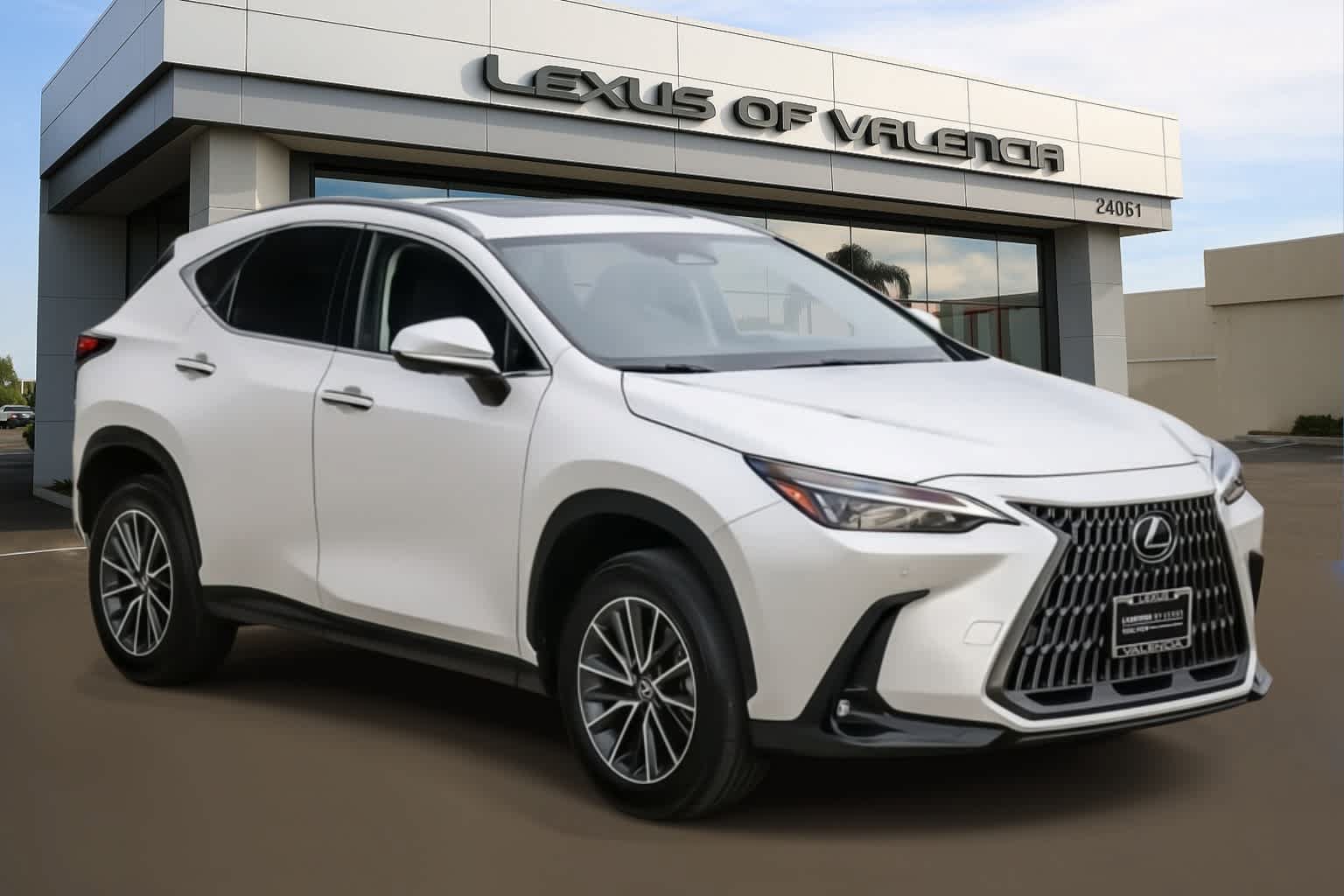 Used 2024 Lexus NX 350h AWD w/ Vision Package image 5