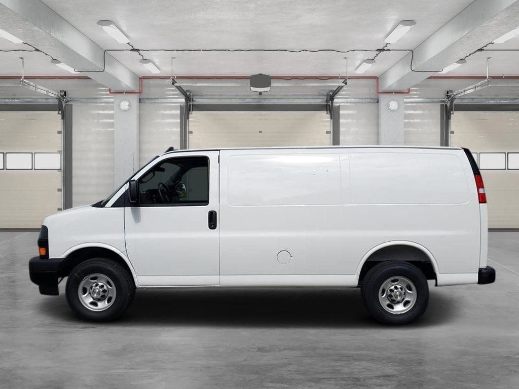 New 2025 Chevrolet Express 3500 w/ Driver Convenience Package RWD image 4