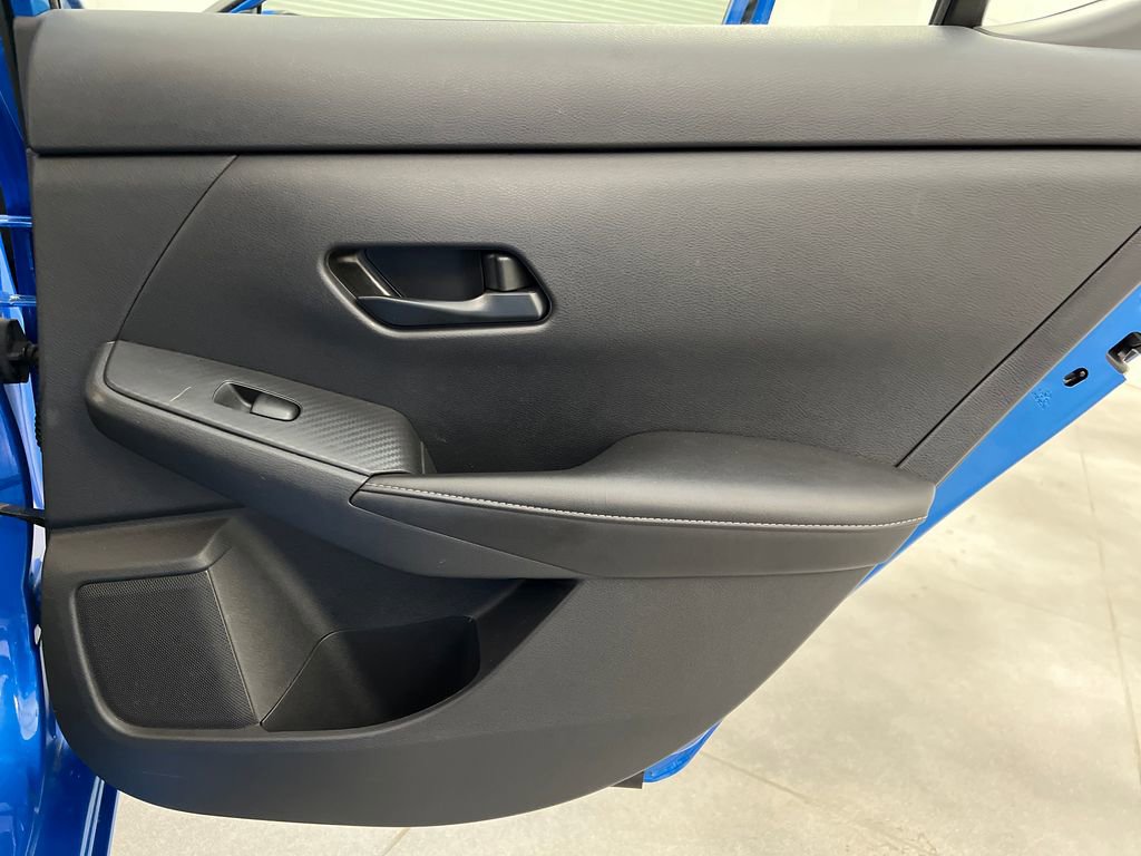 Used 2025 Nissan Sentra SV FWD image 19