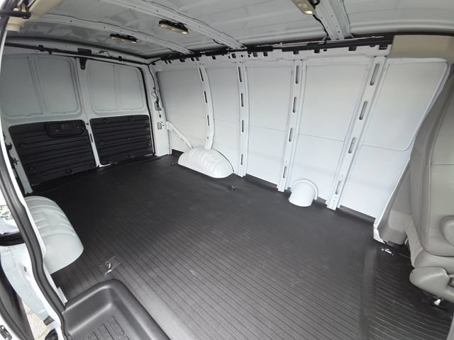 New 2026 Chevrolet Express 2500 w/ Driver Convenience Package RWD image 20