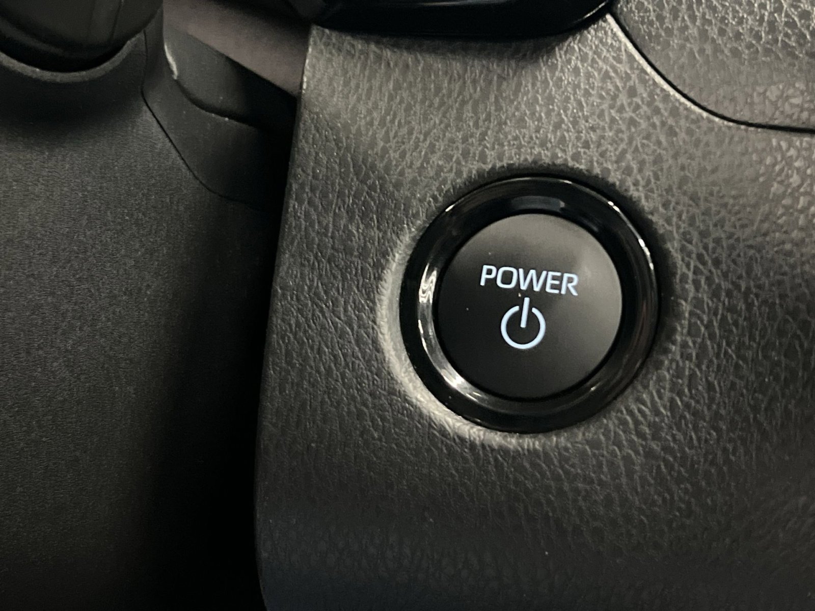 Used 2026 Toyota Camry SE FWD image 29