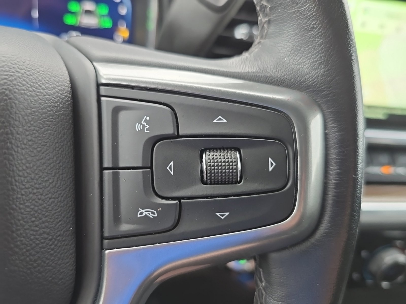 Used 2022 Chevrolet Silverado 1500 LT AWD/4WD image 20