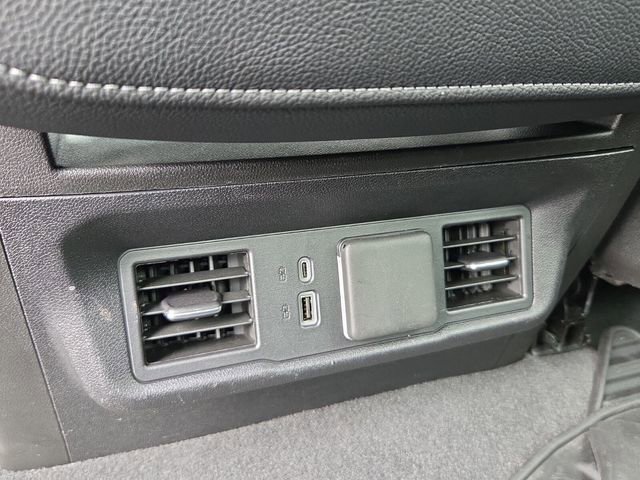 Used 2025 Chevrolet Silverado 2500 LT w/ Convenience Package image 16