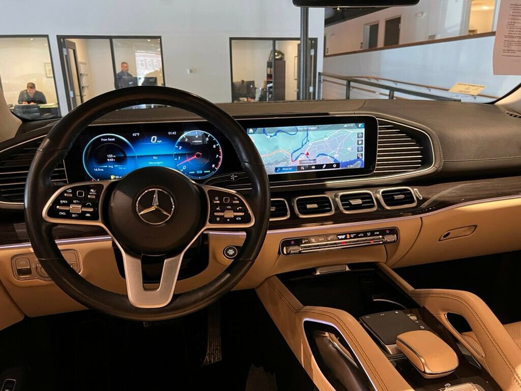 Used 2021 Mercedes-Benz GLS 450 4MATIC image 16