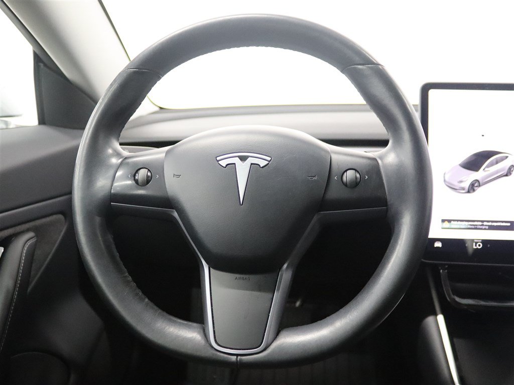 Used 2018 Tesla Model 3 Long Range RWD image 22