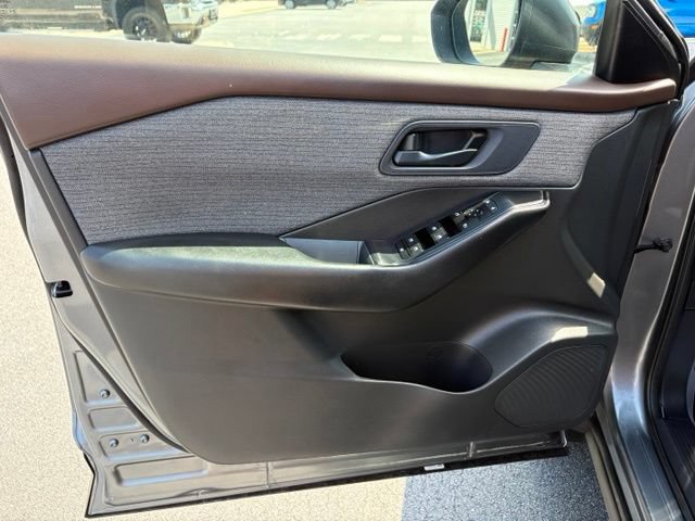 Used 2023 Nissan Rogue S FWD image 26