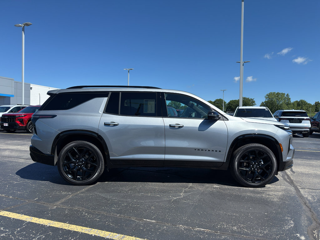 Certified 2024 Chevrolet Traverse RS w/ LPO, Floor Liner Package image 4