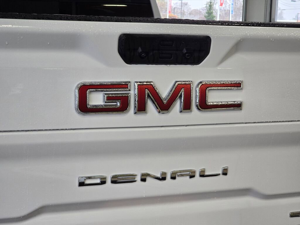 Used 2025 GMC Sierra 3500 Denali w/ Denali Reserve Package image 17