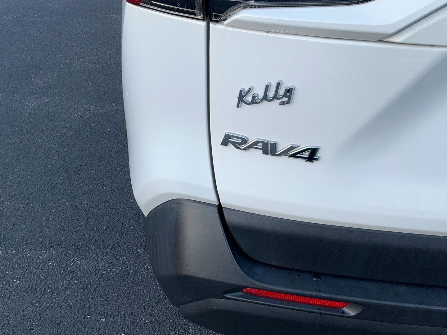 Used 2020 Toyota RAV4 XLE Premium AWD/4WD image 35
