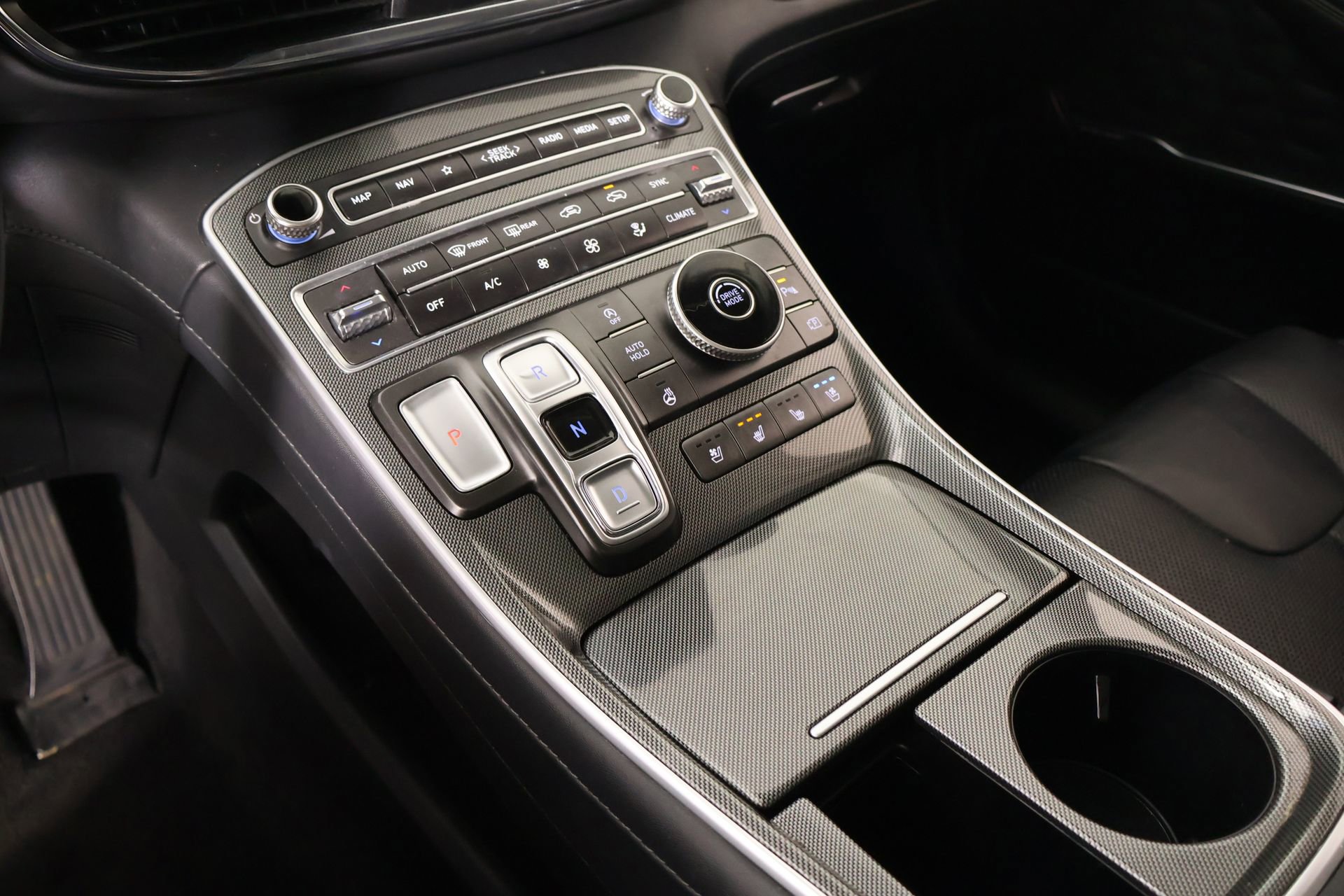 Used 2023 Hyundai Santa Fe Limited FWD image 9