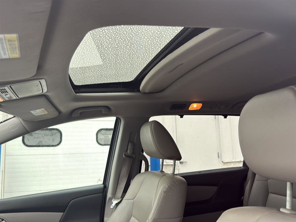 Used 2014 Honda Odyssey EX-L image 10