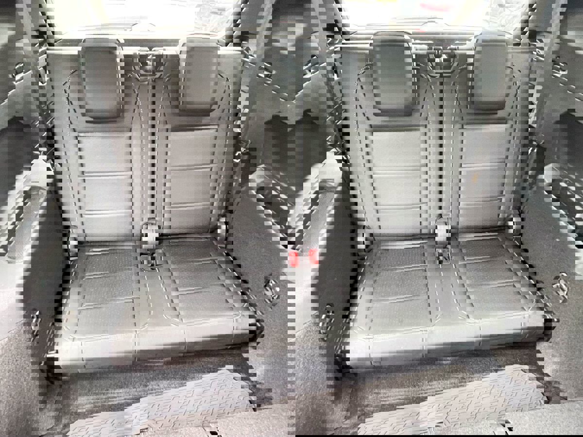 Used 2021 Volkswagen Tiguan SE R-Line image 14