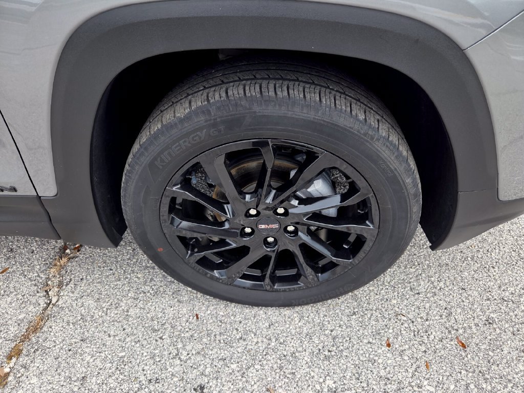 Used 2023 GMC Terrain SLE w/ Elevation Edition FWD image 18