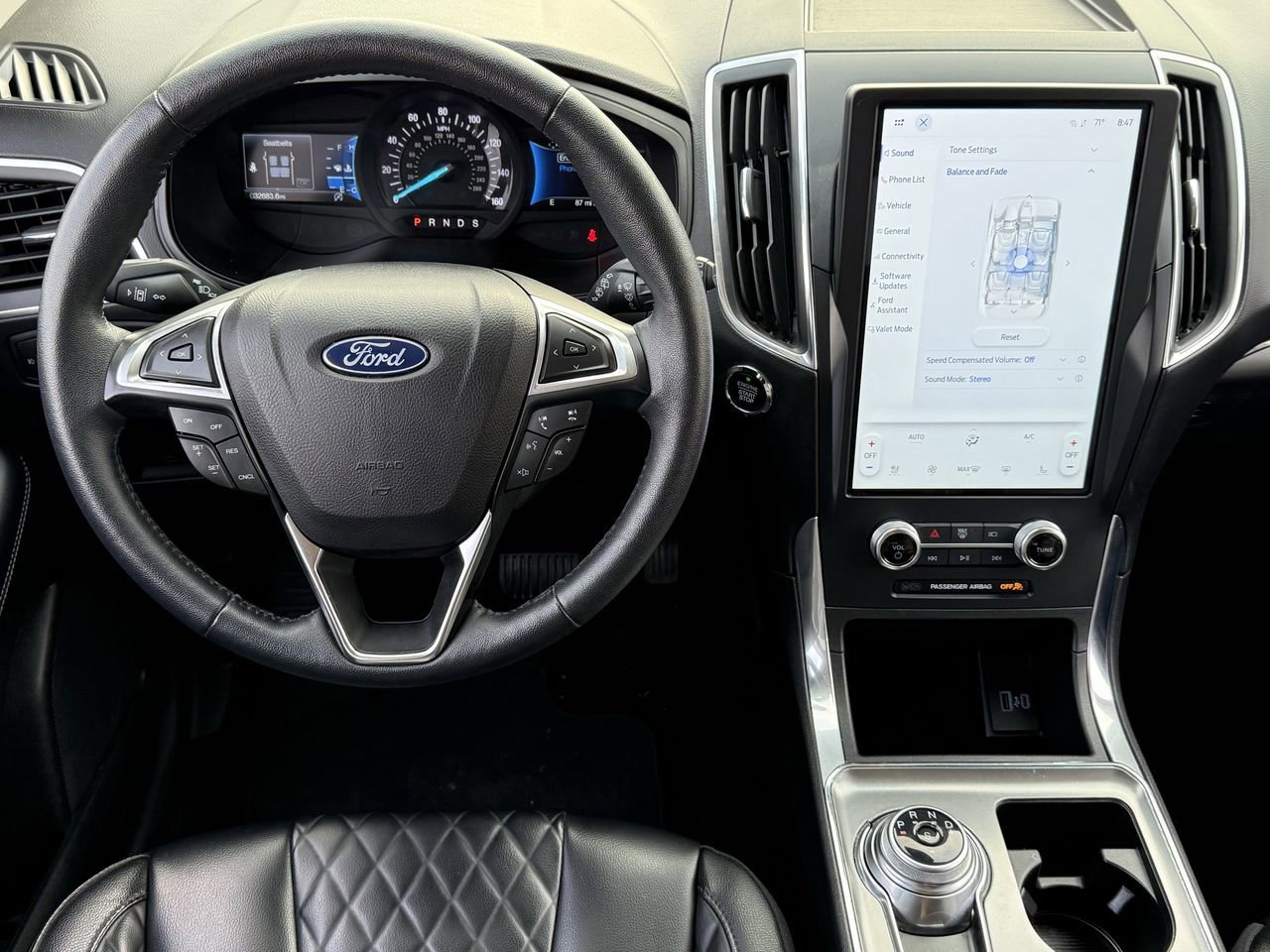 Used 2024 Ford Edge Titanium image 11