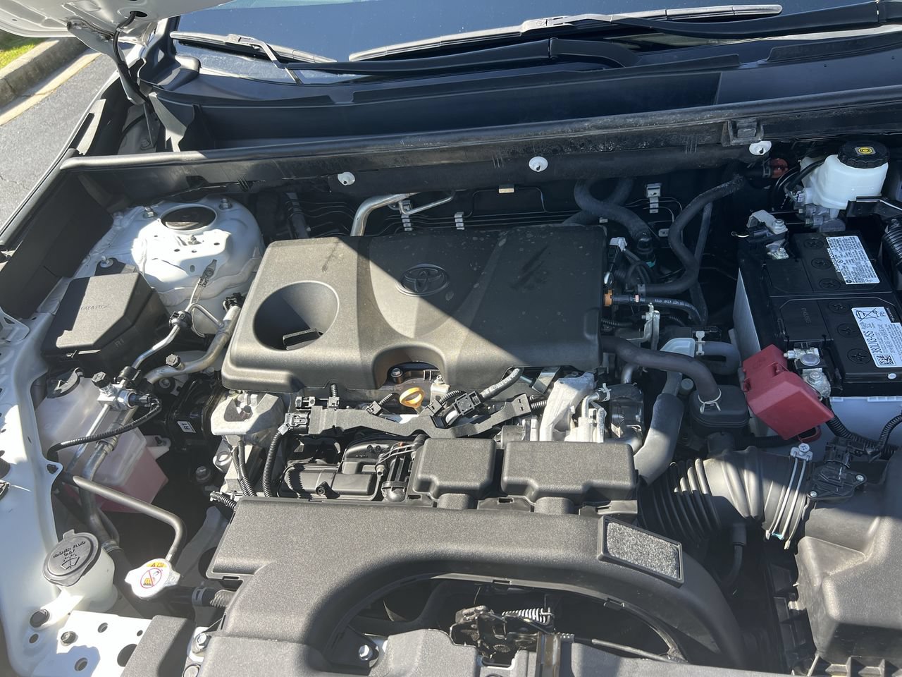Used 2021 Toyota RAV4 XLE w/ Convenience Package FWD image 36