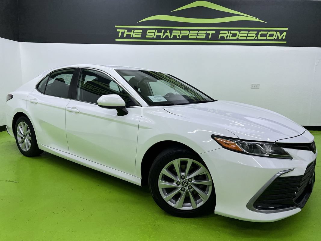 Used 2022 Toyota Camry LE FWD image 1