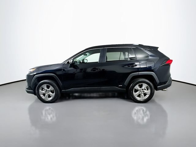 Used 2024 Toyota RAV4 LE AWD/4WD image 5