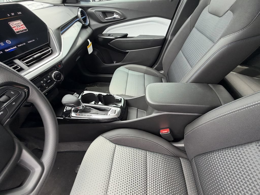 New 2026 Chevrolet Trax LT FWD image 18