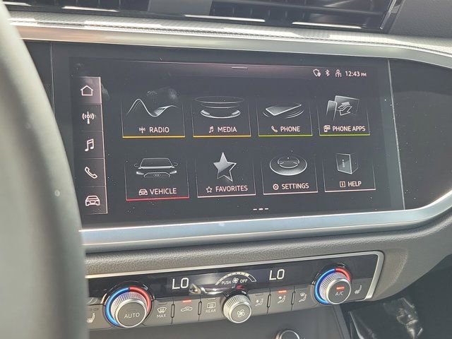 Certified 2025 Audi Q3 2.0T Premium w/ Convenience Package image 25