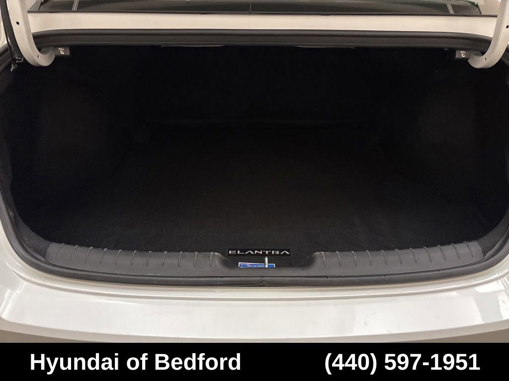 Used 2021 Hyundai Elantra SEL w/ Convenience Package FWD image 10