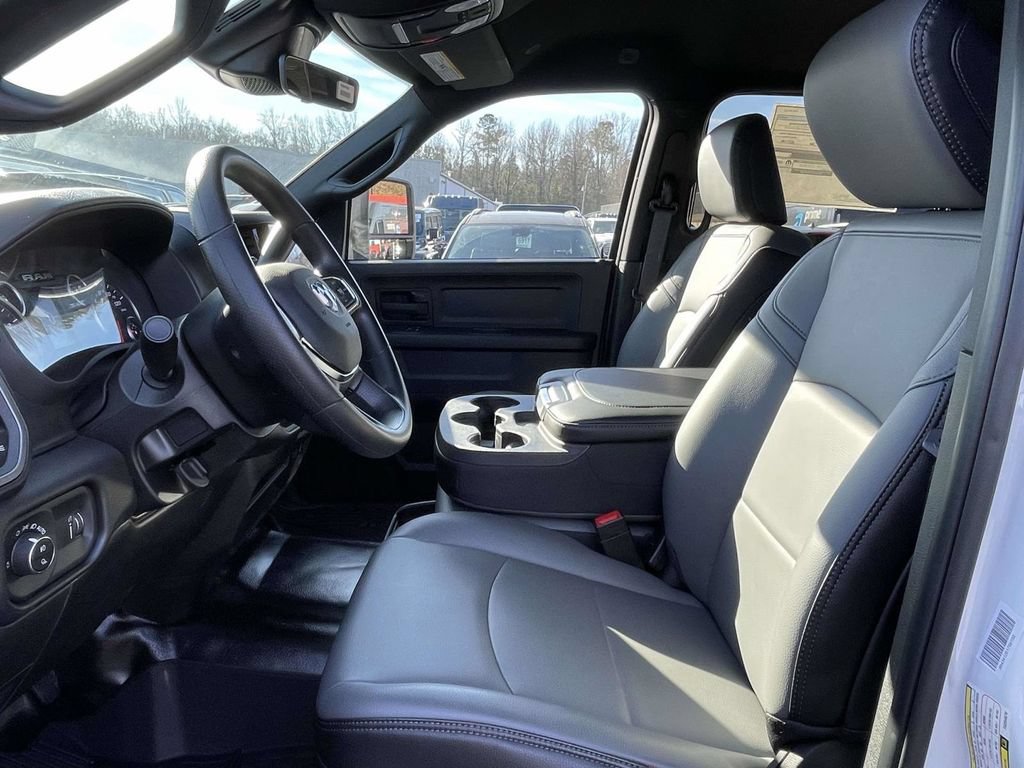 New 2026 RAM 3500 Tradesman w/ Chrome Appearance Group A AWD/4WD image 25
