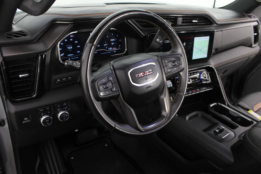 Used 2025 GMC Sierra 2500 AT4 w/ AT4 Premium Plus Package AWD/4WD image 11