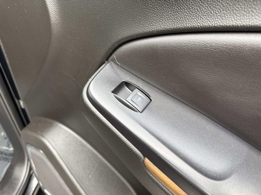 Used 2020 GMC Yukon Denali w/ Denali Ultimate Package image 33