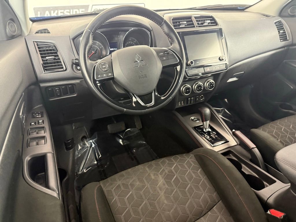 Used 2022 Mitsubishi Outlander Sport LE image 16