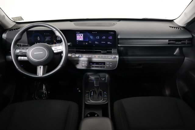 Used 2024 Hyundai Kona SEL AWD/4WD image 13