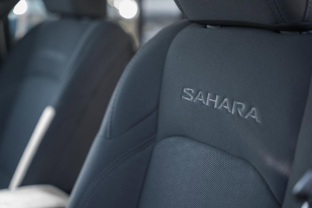 Used 2020 Jeep Wrangler Unlimited Sahara image 36