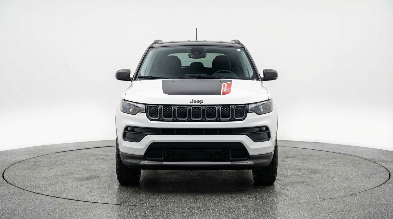 Used 2025 Jeep Compass Trailhawk image 2
