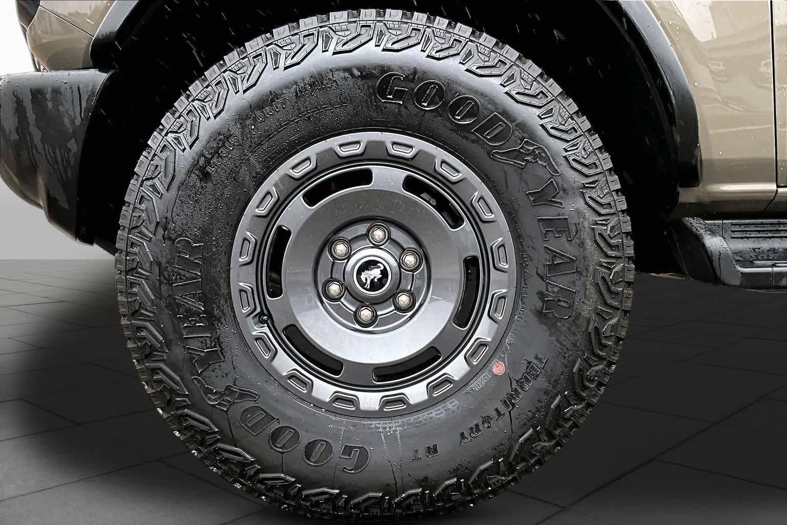 Used 2025 Ford Bronco Outer Banks w/ Sasquatch Package image 11