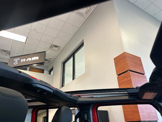 New 2025 Jeep Wrangler Unlimited Rubicon 392 image 25