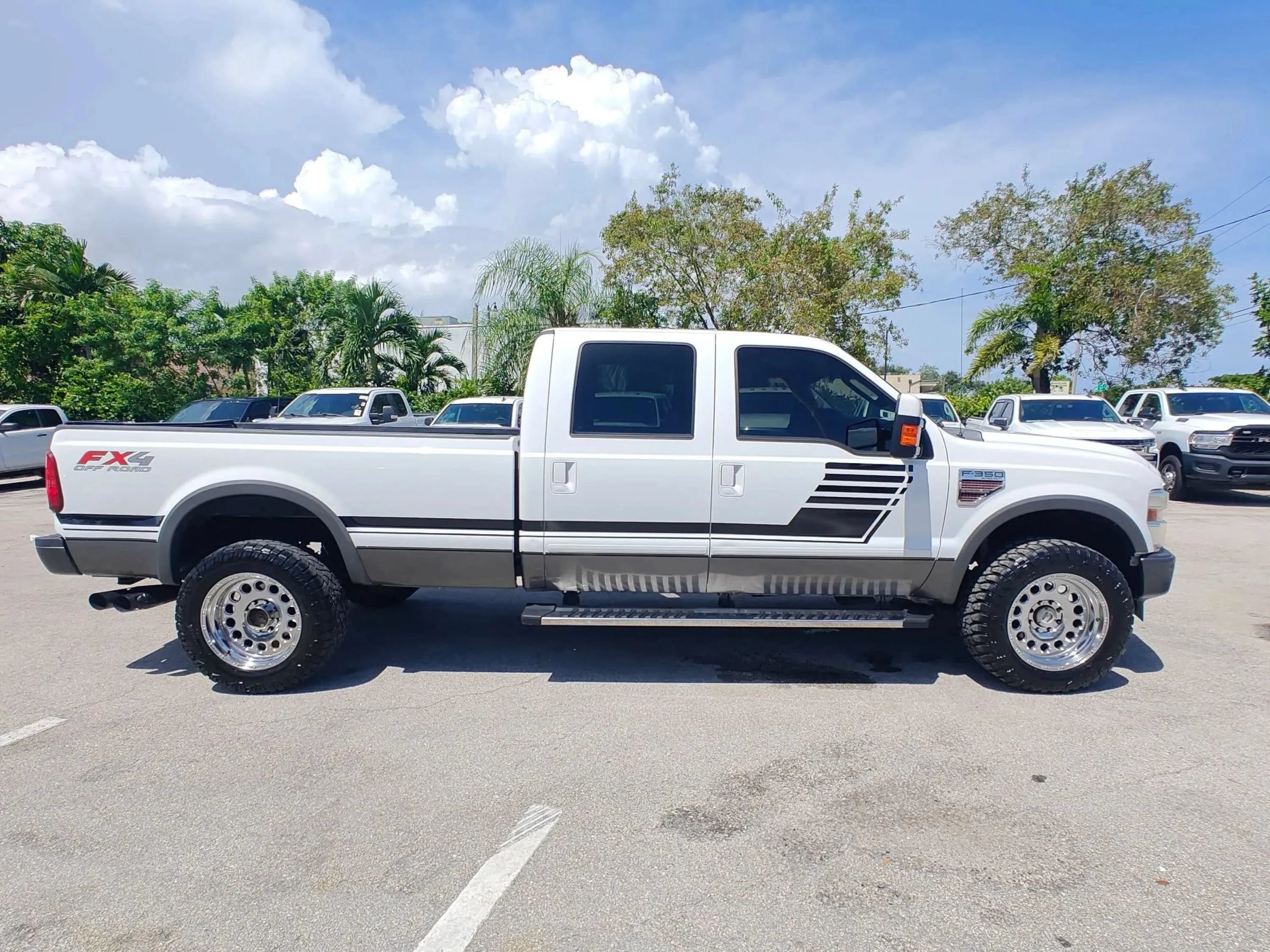 Used 2009 Ford F350 XL AWD/4WD image 11
