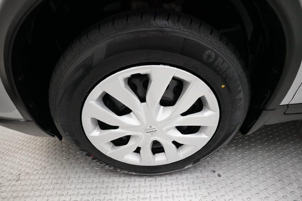 Used 2020 Nissan Rogue S AWD/4WD image 24