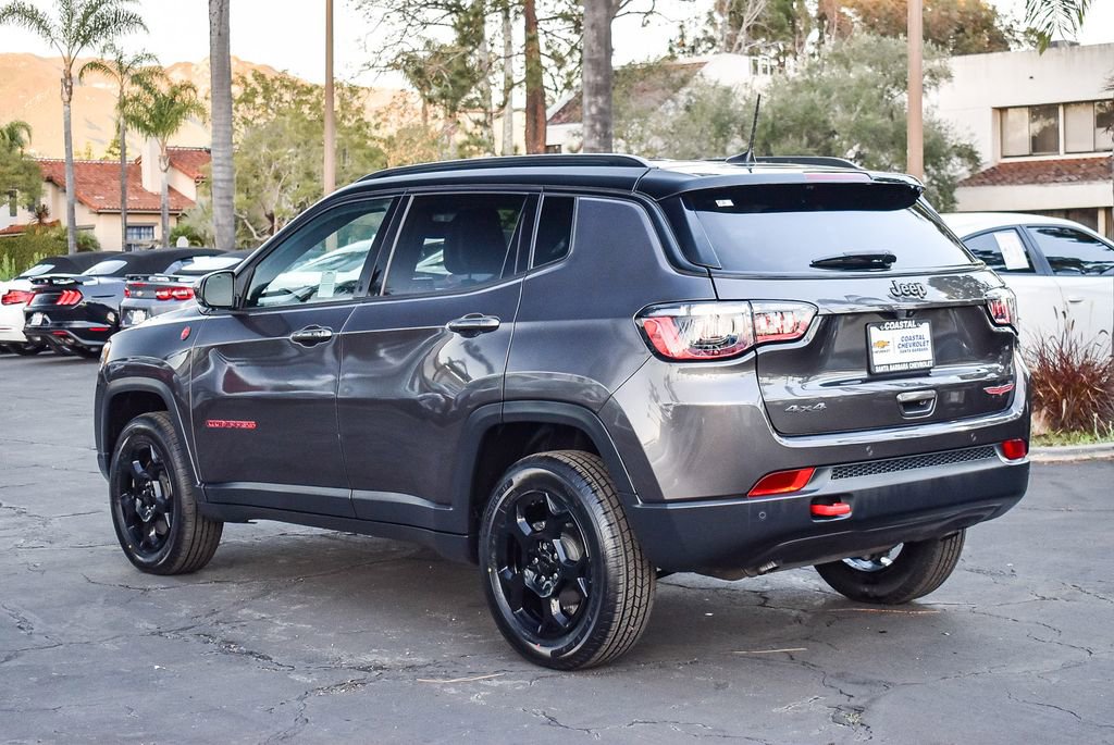 Used 2023 Jeep Compass Trailhawk image 4