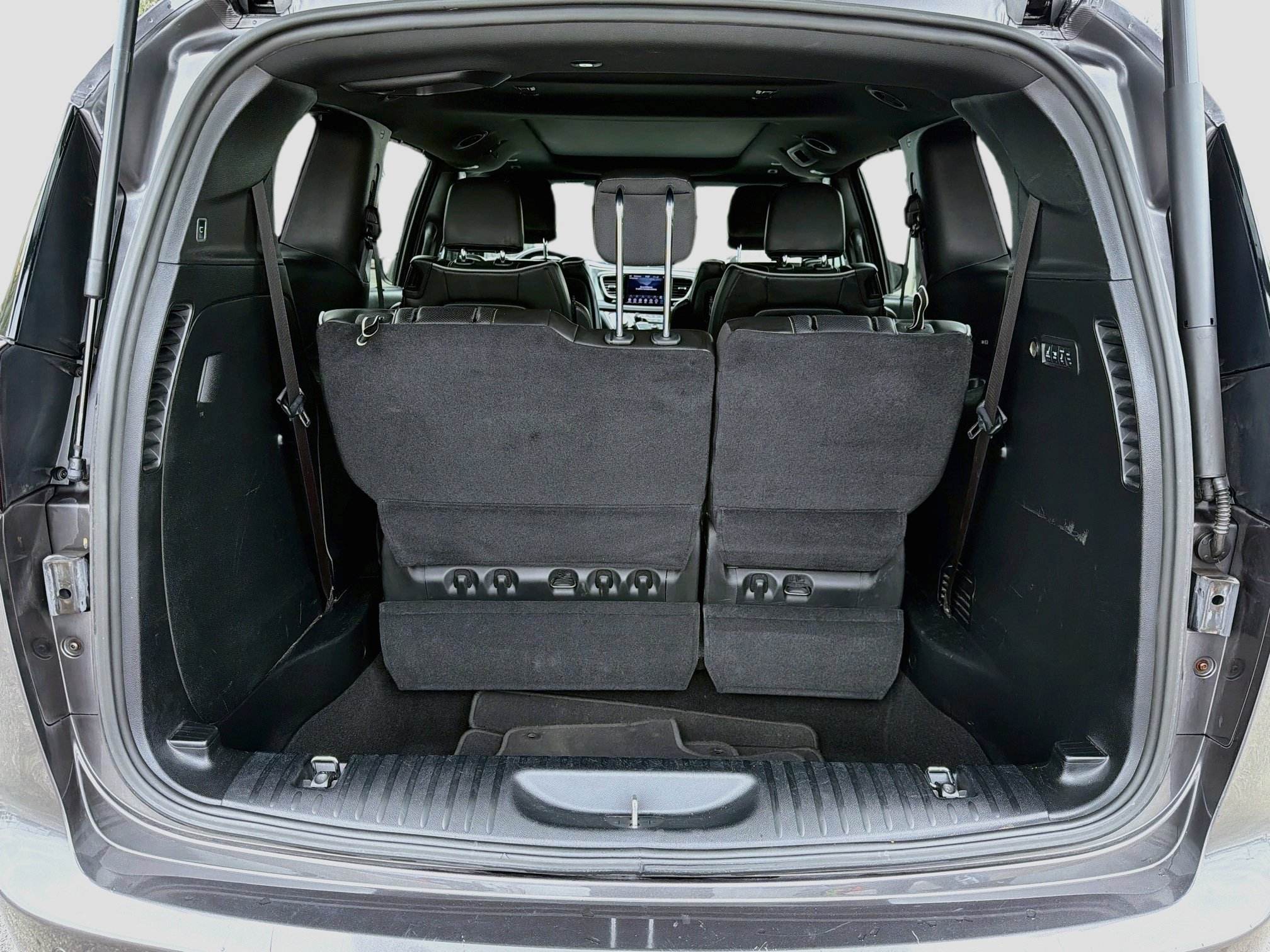 Used 2019 Chrysler Pacifica Limited w/ Advanced Safetytec Group FWD image 12