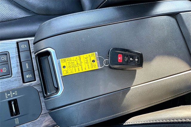 Used 2021 Toyota Highlander Limited image 36