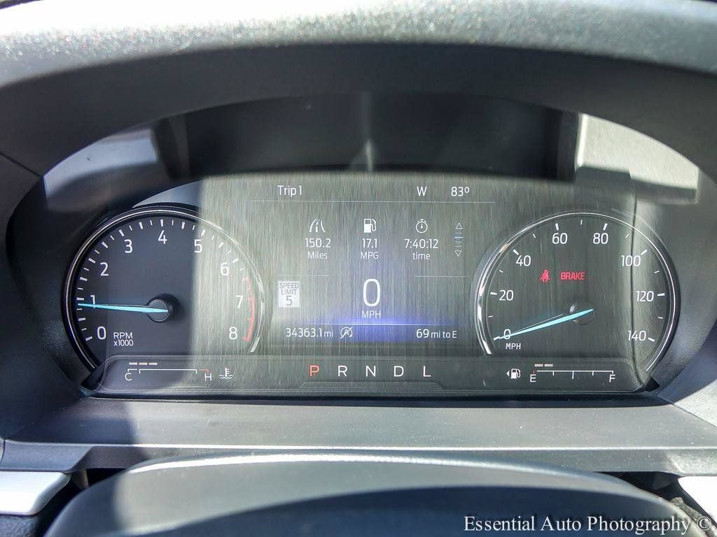 Used 2023 Ford Explorer XLT w/ Equipment Group 202A AWD/4WD image 15