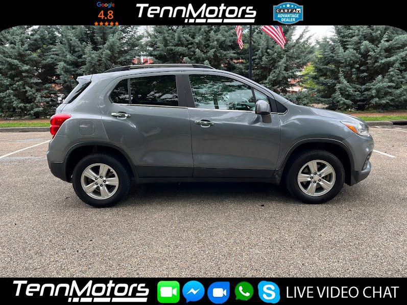 Used 2020 Chevrolet Trax LT w/ LT Convenience Package AWD/4WD image 2