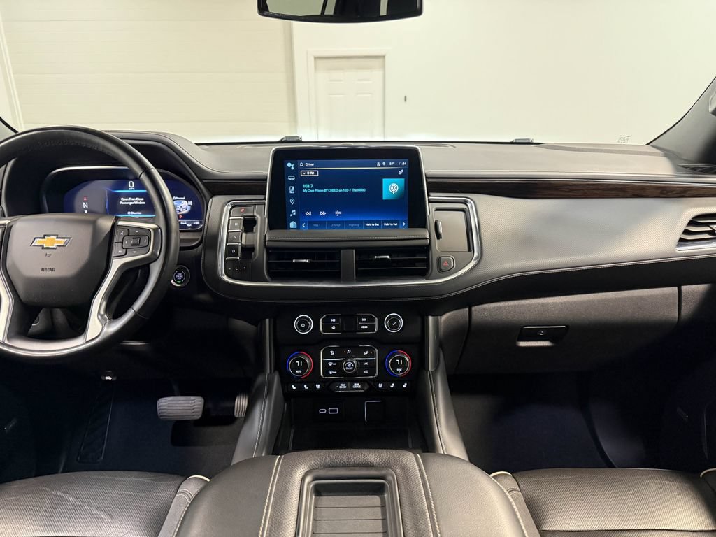 Used 2024 Chevrolet Suburban Premier AWD/4WD image 18