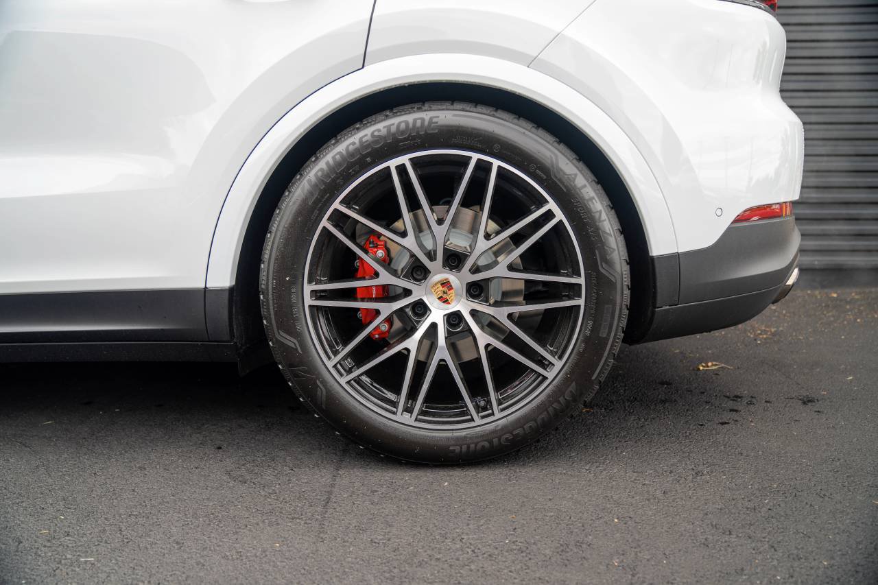 New 2026 Porsche Cayenne S AWD/4WD image 8