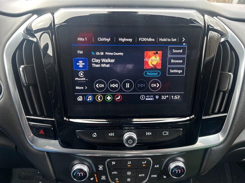 Used 2023 Chevrolet Traverse LT image 28